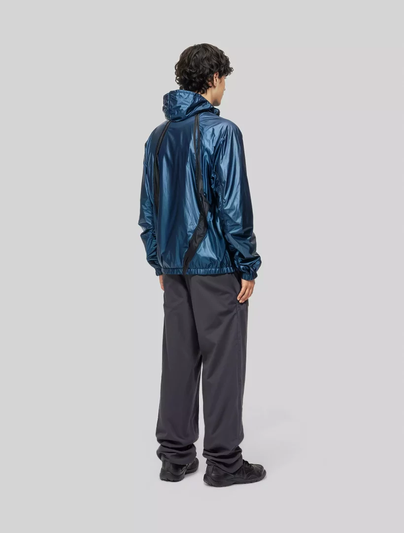 Lightweight Hooded Windbreaker